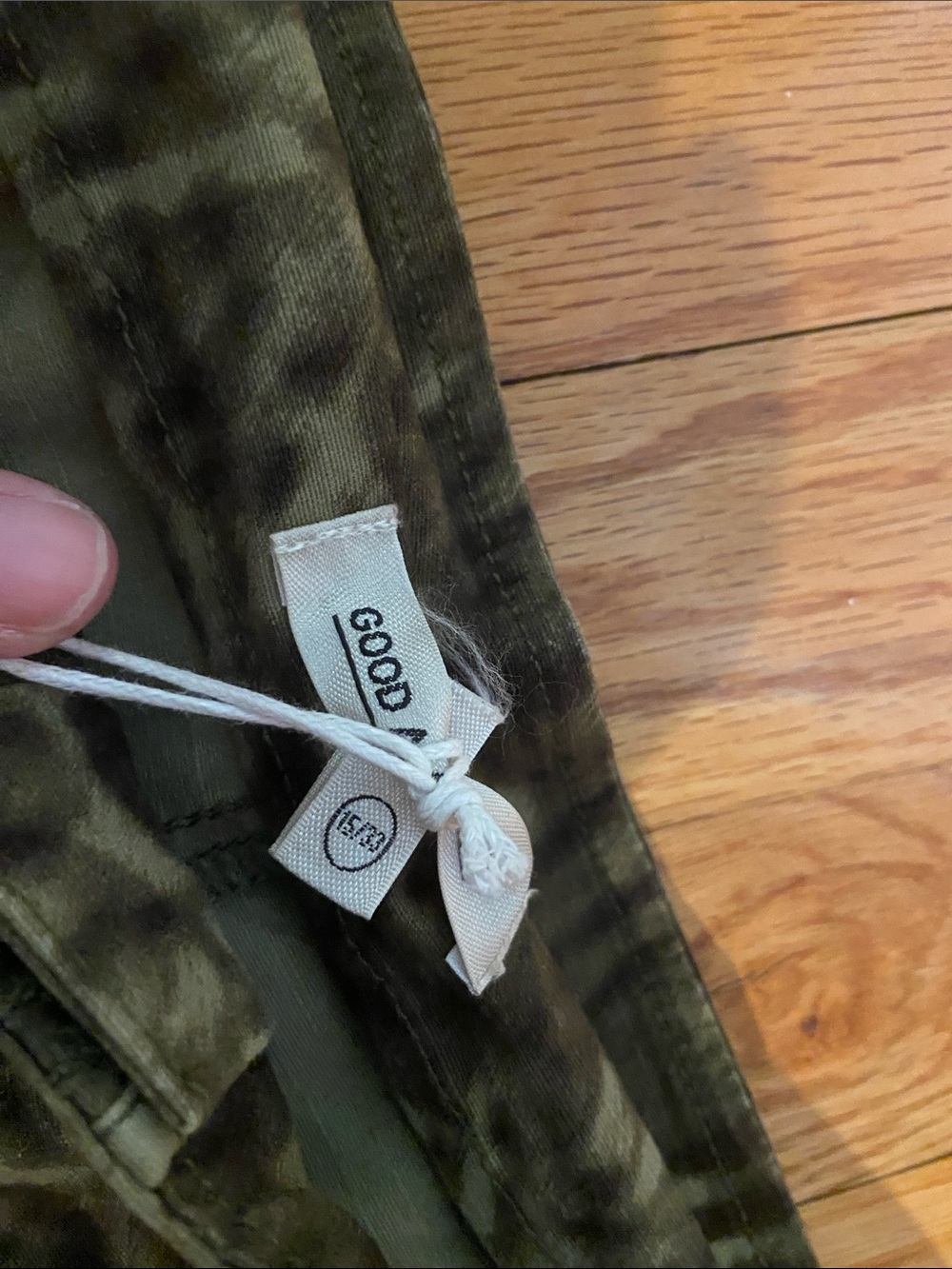 Good American Capri Pants, 15/33, NWTs - Picture 5 of 7